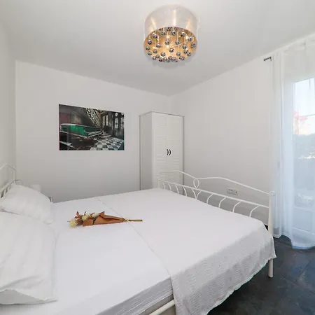 Bronzato Apartment
