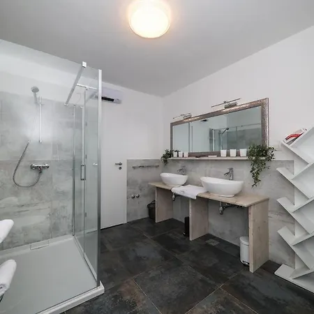 Apartment Bronzato Zadar