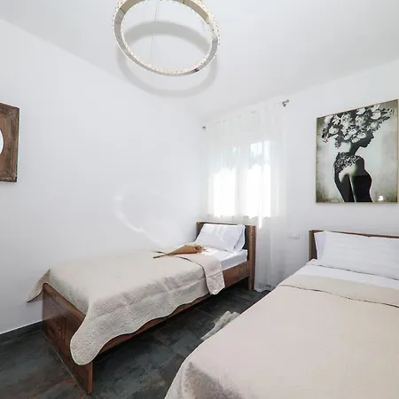 Bronzato Apartment